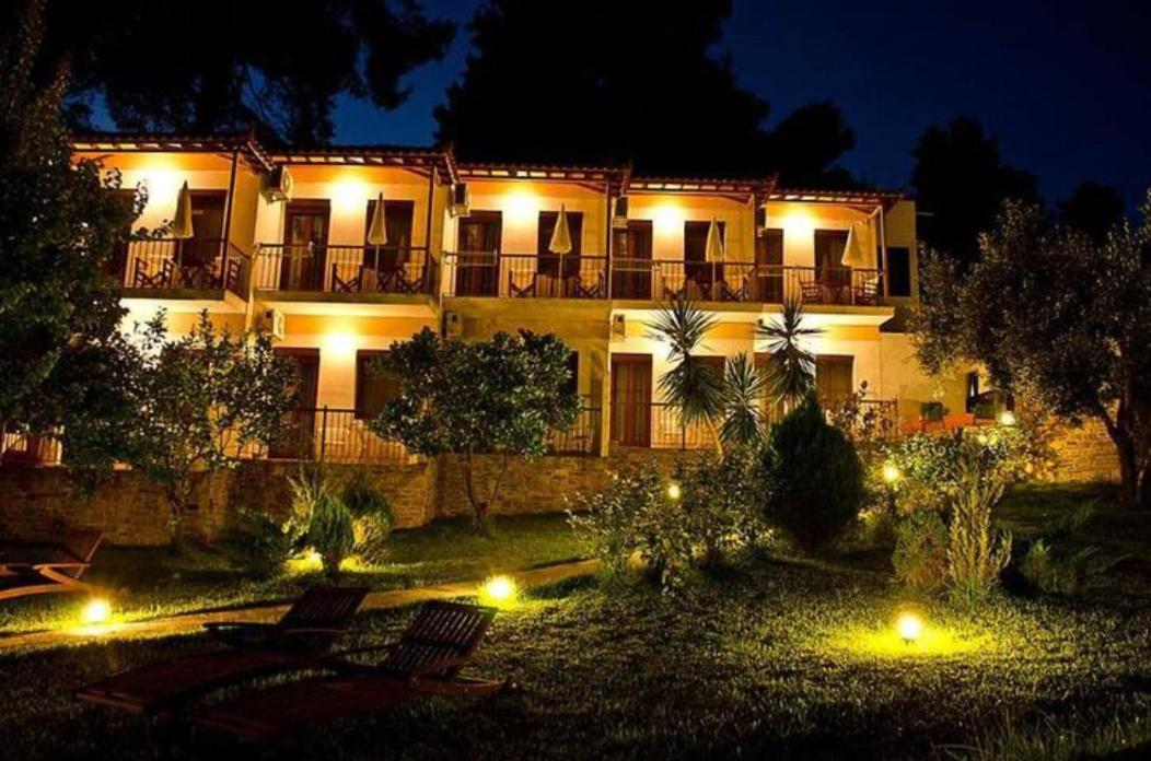 Aparthotel The Pine Trees Agnontas Exterior foto