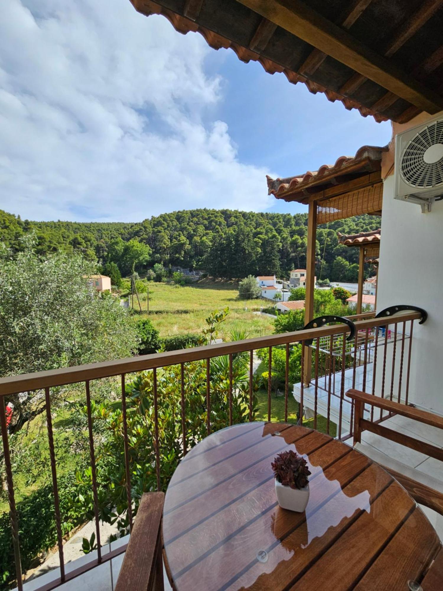 Aparthotel The Pine Trees Agnontas Exterior foto