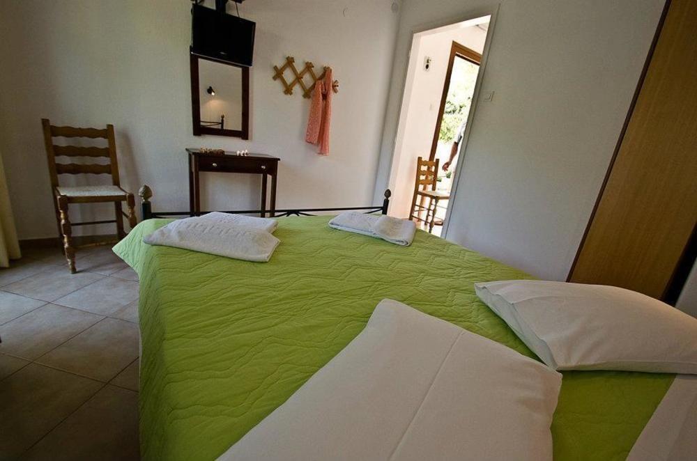 Aparthotel The Pine Trees Agnontas Exterior foto