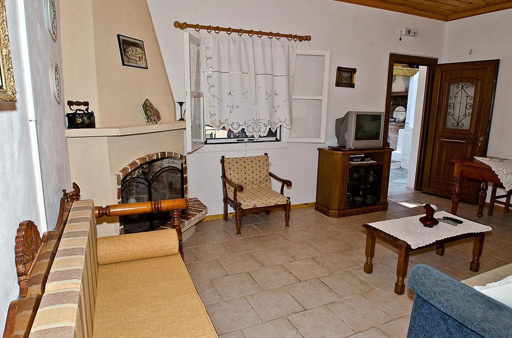 Aparthotel The Pine Trees Agnontas Exterior foto